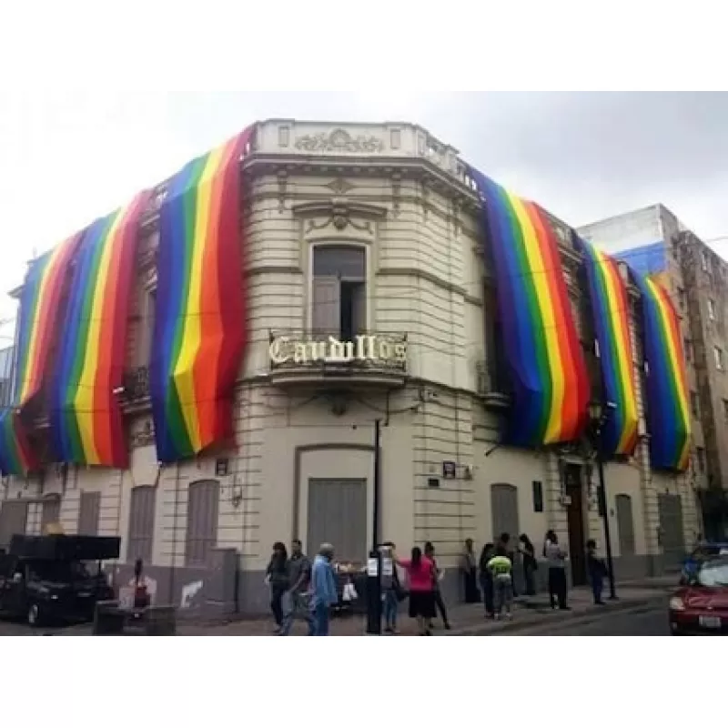 Noche de pasión y lujuria en Caudillos Bar – Mi relato erótico que jamás olvidaré