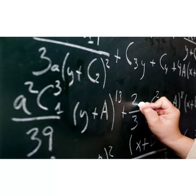 Me llama Adriana, cuenta como me masturbo en clase de matemáticas.