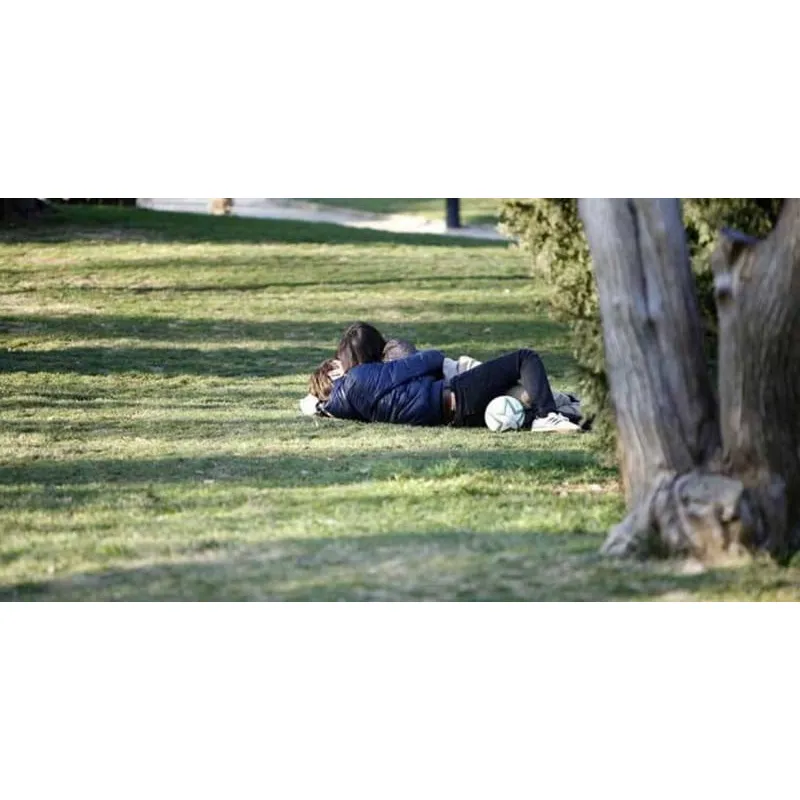 Relaciones sexuales en publico.
